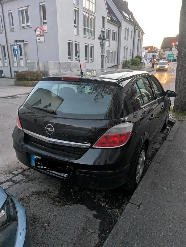 Gebraucht Opel Astra 105 PS (77 kW) 2006 Schwarz Kleinwagen