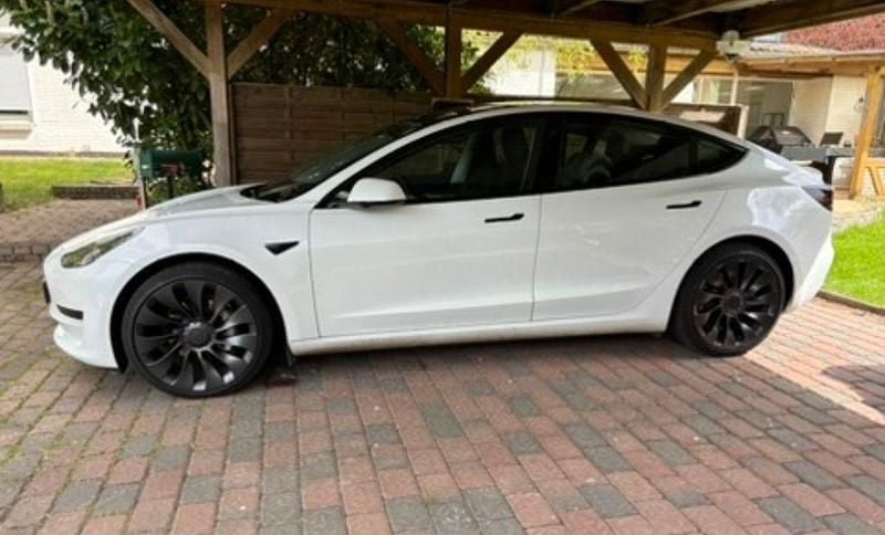 Gebraucht Tesla Model 3 Performance 239 kW (325 PS) 2022 Weiß Limousine