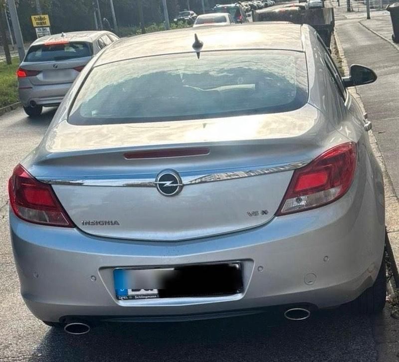 Gebraucht Opel Insignia 180 PS (132 kW) 2009 Silber Limousine