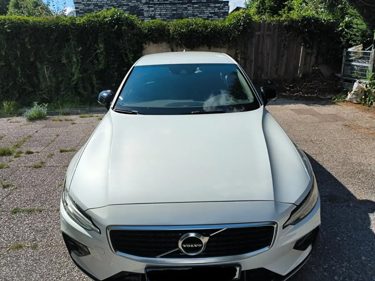 Gebraucht Volvo S60 R-Design 190 PS (139 kW) 2020 Weiß Limousine