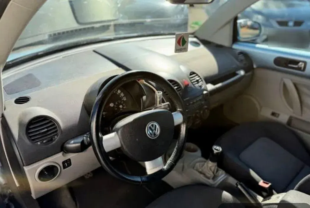 Gebraucht VW New Beetle 116 PS (85 kW) 2004 Silber Kleinwagen