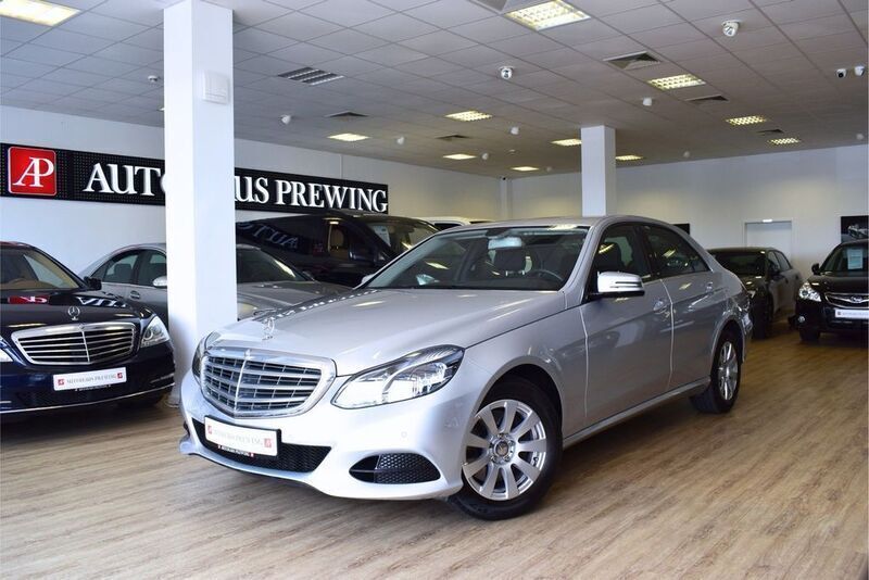 Silber Gebraucht 2013 Mercedes E250 Limousine | 19.980 € (Superpreis) - Bild 1/4