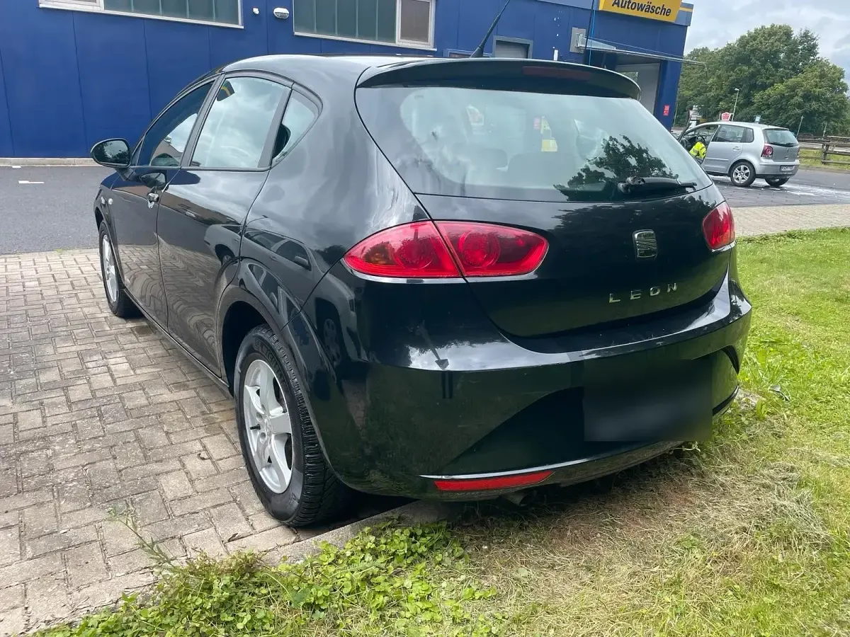 Gebraucht Seat Leon 105 PS (77 kW) 2012 Schwarz Limousine