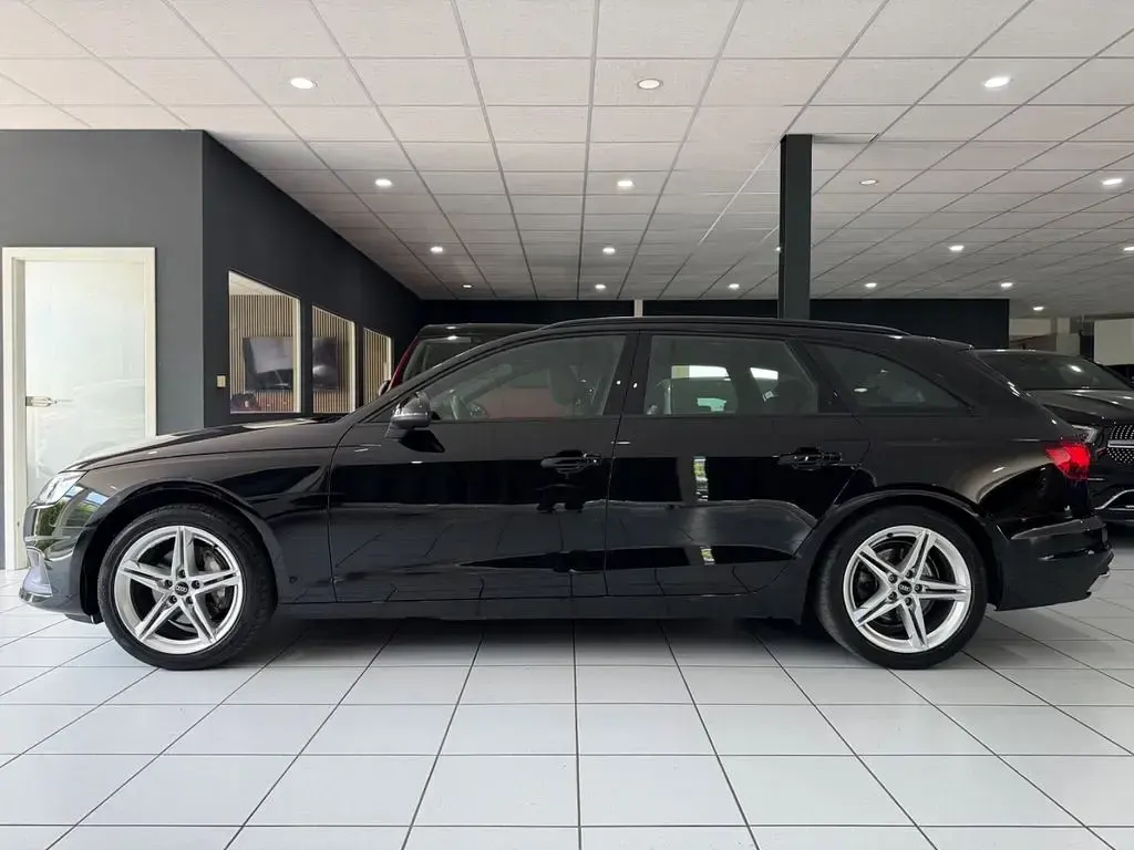Gebraucht Audi A4 Sport 204 PS (150 kW) 2023 Schwarz Kombi