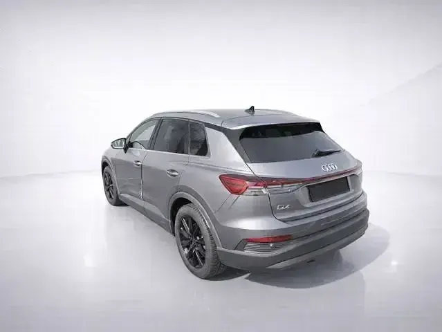 Gebraucht Audi Q4 e-tron Ambiente 150 kW (204 PS) 2022 Taifungrau metallic SUV