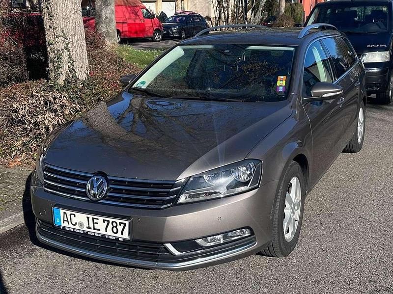 Gebraucht VW Passat Highline 140 PS (102 kW) 2011 Braun Kombi
