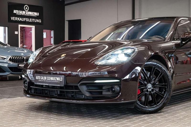 Gebraucht Porsche Panamera Sport Turismo 441 PS (324 kW) 2021 Mahagonimetallic Kombi