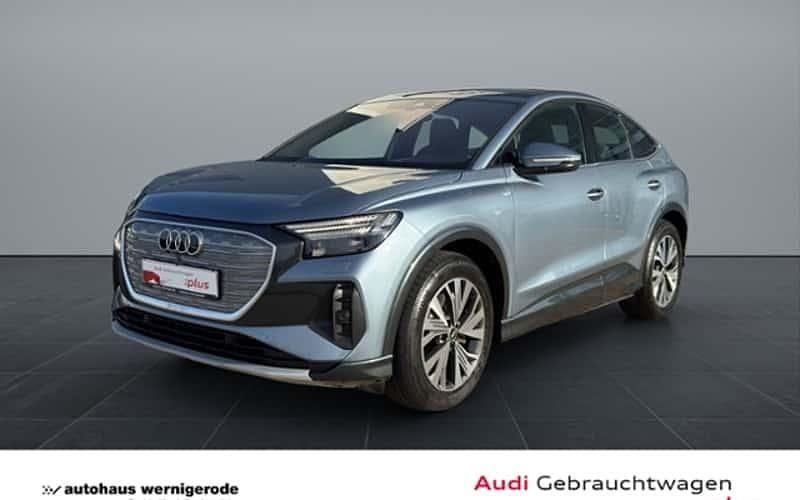 Blau Gebraucht 2022 Audi Q4 Sportback e-tron Ambiente SUV | 35.940 € (Fairer Preis) - Bild 1/4