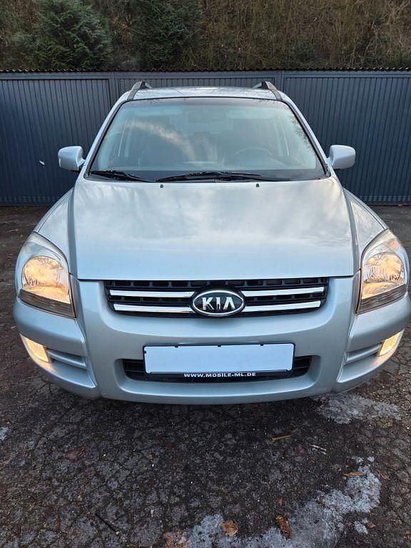 Silber Gebraucht 2007 Kia Sportage SUV | 5.900 € (Etwas zu teuer) - Bild 1/4