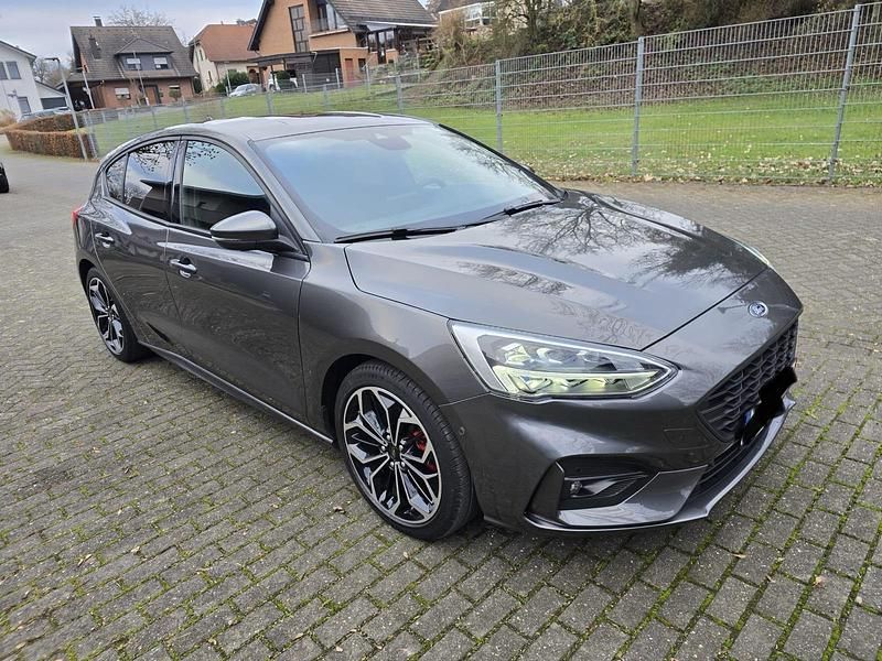 Gebraucht Ford Focus ST-Line 125 PS (91 kW) 2020 Grau Limousine