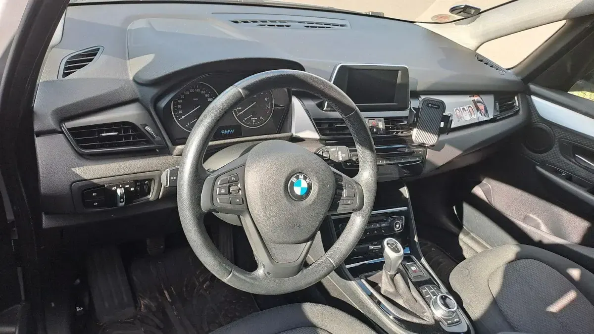 Gebraucht BMW 218 Active Tourer 136 PS (100 kW) 2017 Silber Van / Kleinbus