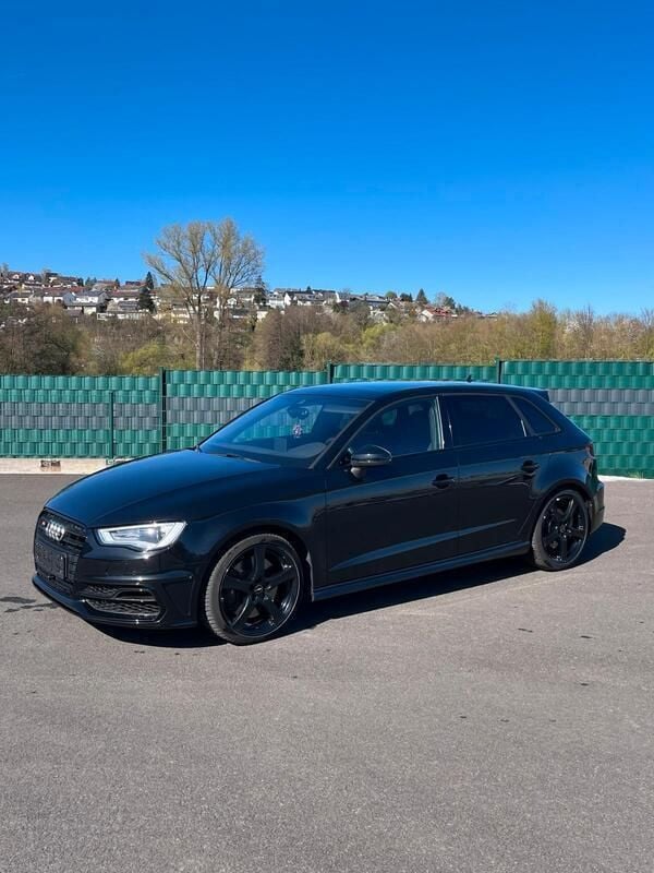 Schwarz Gebraucht 2013 Audi S3 S-Line Kleinwagen | 24.500 € (Etwas zu teuer) - Bild 1/4