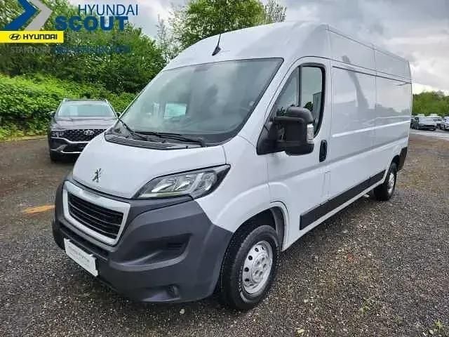 Weiss icy/deckende lackierung Gebraucht 2022 Peugeot Boxer Premium Van | 16.990 € (Superpreis) - Bild 1/3