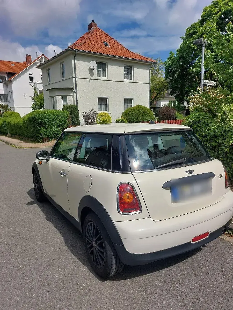 Gebraucht Mini ONE 75 PS (55 kW) 2009 Weiß Kleinwagen
