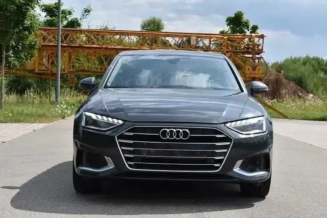 Gebraucht Audi A4 Advanced 204 PS (150 kW) 2022 Manhattangrau metallic Limousine