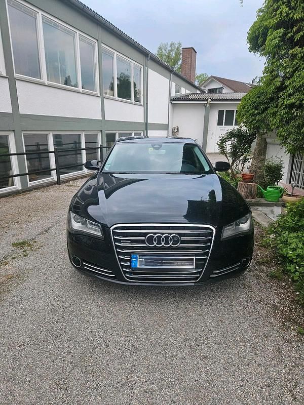 Schwarz Gebraucht 2011 Audi A8 Limousine | 13.500 € (Guter Preis) - Bild 1/4