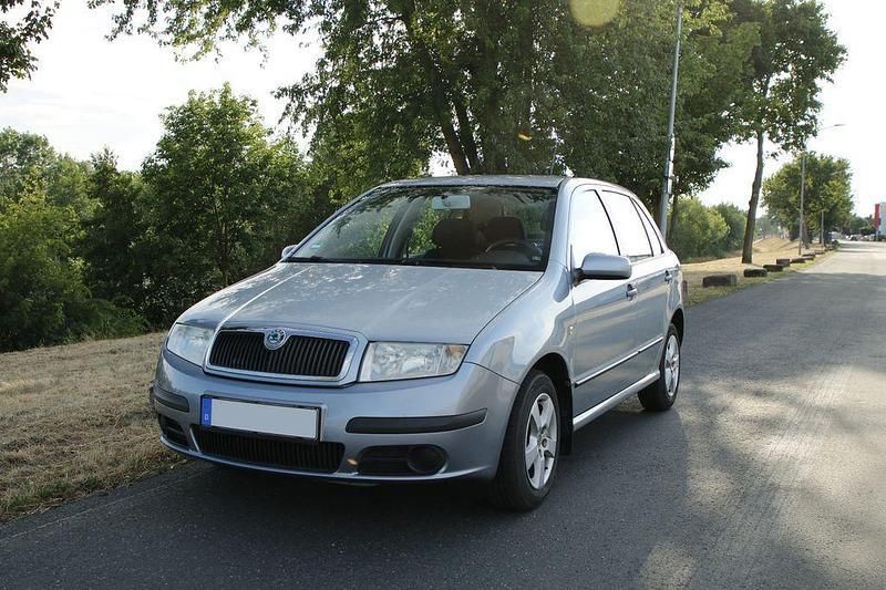 Blau Gebraucht 2004 Skoda Fabia Limousine | 700 € (Guter Preis) - Bild 1/4