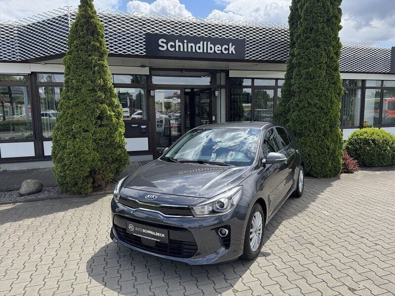 Grau Gebraucht 2019 Kia Rio Spirit Limousine | 14.500 € (Etwas zu teuer) - Bild 1/4