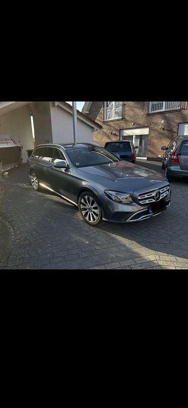 Gebraucht Mercedes E220 All-Terrain Avantgarde 194 PS (142 kW) 2018 Kombi