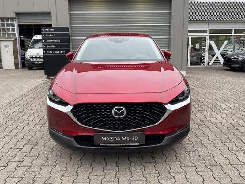 Magmarot (metallic) Gebraucht 2021 Mazda CX-30 Selection SUV | 19.490 € (Guter Preis) - Bild 1/4