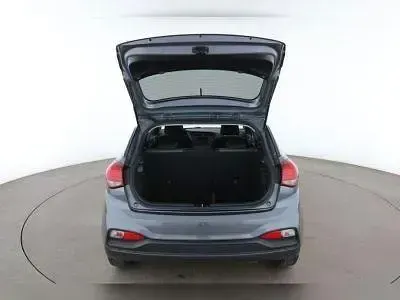 Gebraucht Hyundai i20 YES! 101 PS (74 kW) 2020 Grau Kleinwagen