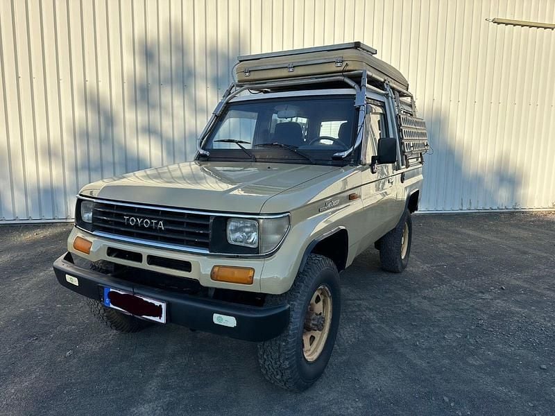 Beige Gebraucht 1993 Toyota Land Cruiser SUV | 19.999 € - Bild 1/4