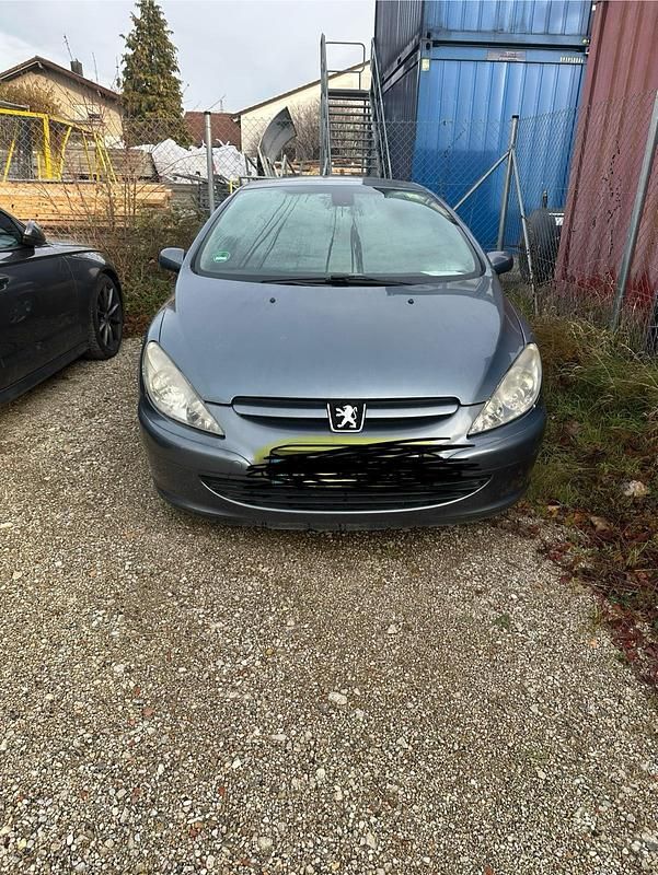 Grau Gebraucht 2003 Peugeot 307 CC Cabrio | 1.200 € (Fairer Preis) - Bild 1/4
