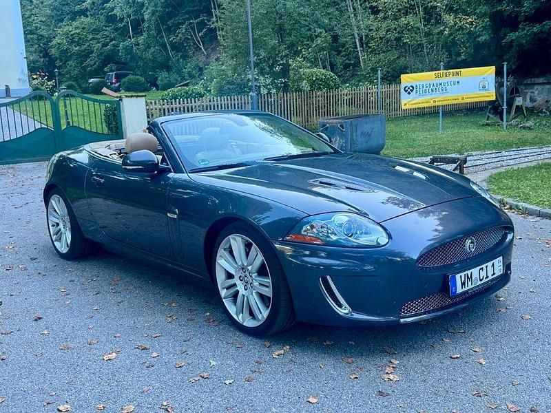 Gebraucht Jaguar XKR 510 PS (375 kW) 2010 Grau Cabrio