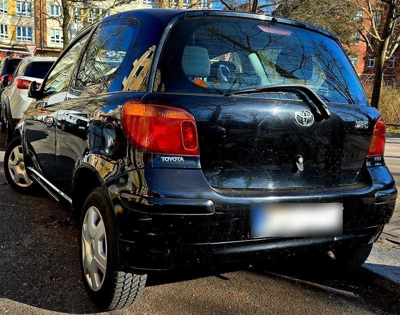 Gebraucht Toyota Yaris 86 PS (63 kW) 2004 Schwarz Kleinwagen