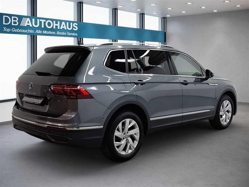 Gebraucht VW Tiguan Allspace Life 200 PS (147 kW) 2023 Grau SUV
