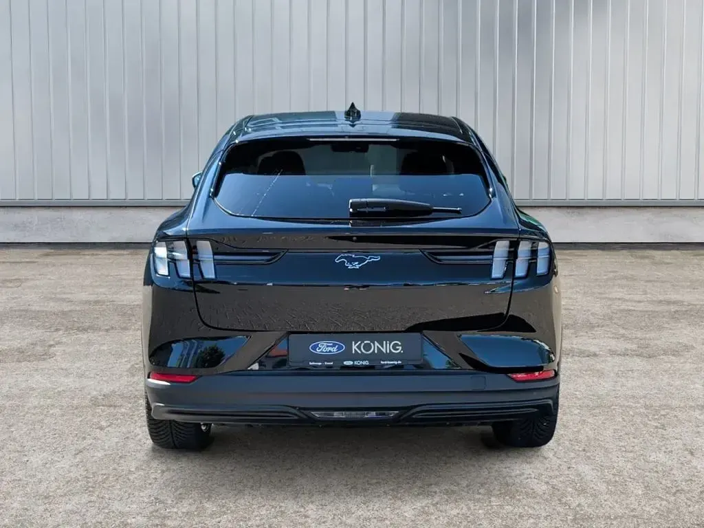 Gebraucht Ford Mustang Mach-E Extended Range 216 kW (294 PS) 2022 Schwarz SUV