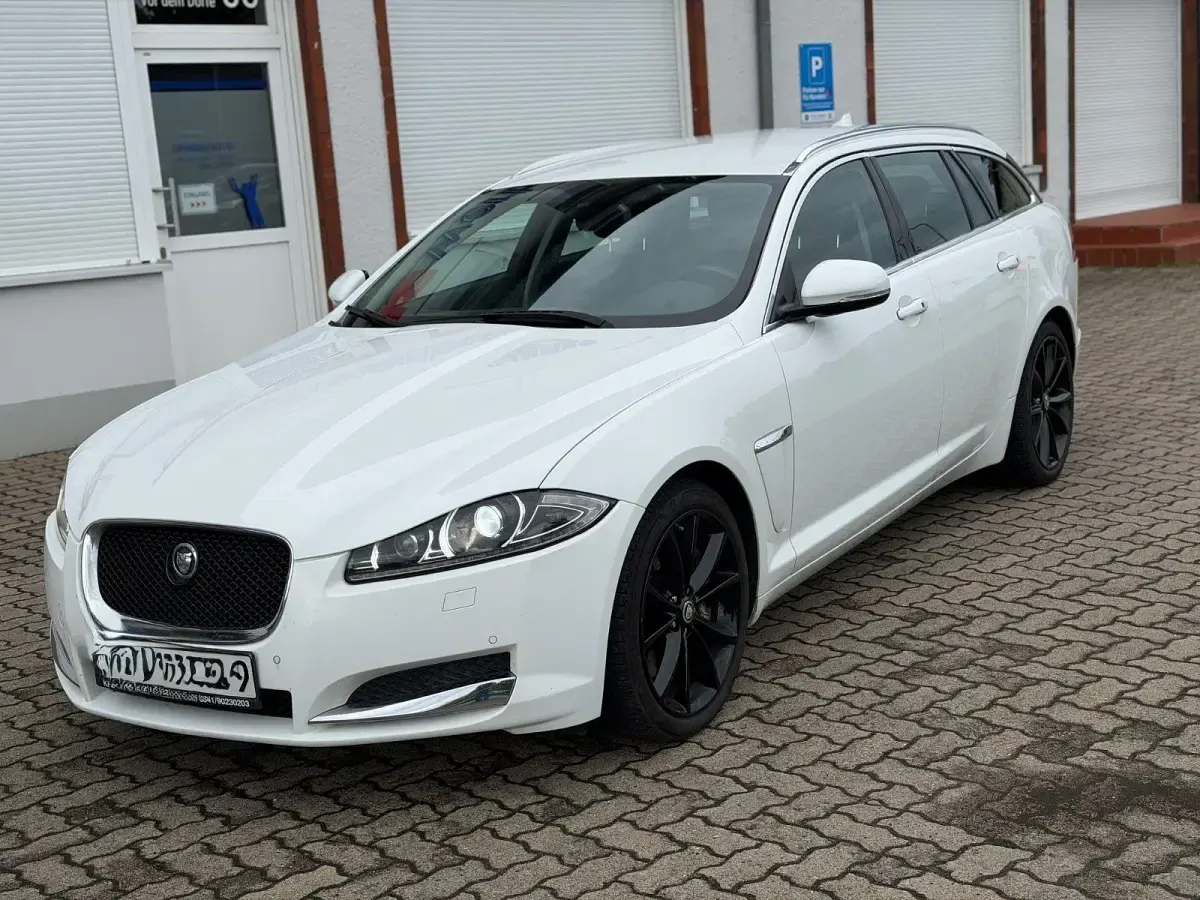 Gebraucht Jaguar XF Sportbrake S 275 PS (202 kW) 2013 Weiß Kombi