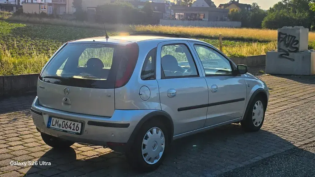 Gebraucht Opel Corsa Enjoy 75 PS (55 kW) 2004 Grau Kleinwagen