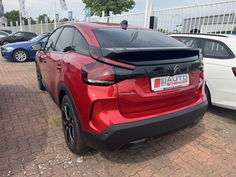 Gebraucht Citroën e-C4 Shine 100 kW (136 PS) 2023 Rot Limousine
