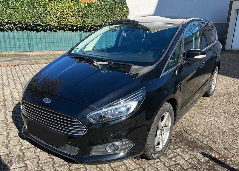 Gebraucht Ford S-MAX S 211 PS (155 kW) 2018 Schwarz Van / Kleinbus