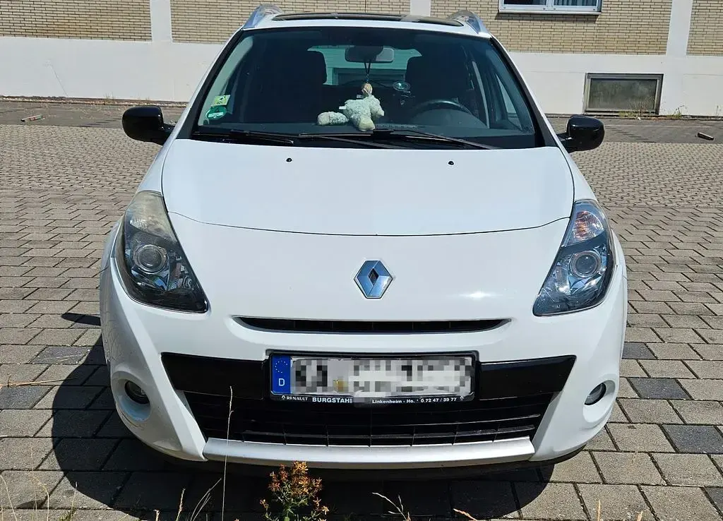 Gebraucht Renault Clio II Night&Day 101 PS (74 kW) 2010 Weiß Limousine