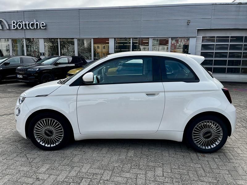 Gebraucht Fiat 500e 86 kW (118 PS) 2023 Arktis weiß Kleinwagen