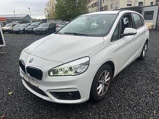Weiß Gebraucht 2017 BMW 220 Active Tourer Van / Kleinbus | 9.800 € (Superpreis) - Bild 1/4