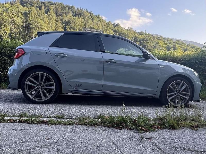 Grau Gebraucht 2020 Audi A1 S-Line Kleinwagen | 22.500 € (Guter Preis) - Bild 1/4