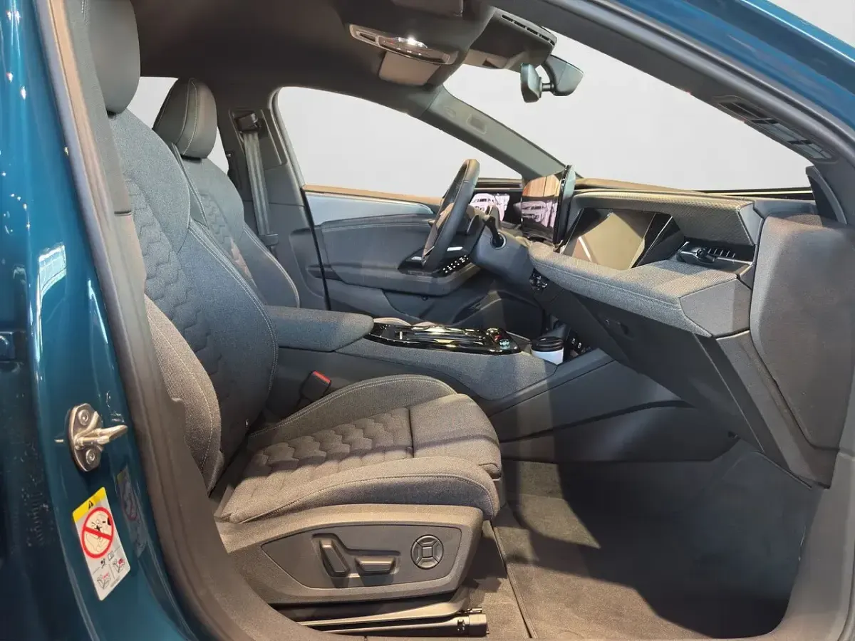 Ny Audi e-tron Sportback Ambiente 314 kW (428 HK) 2026 Blå SUV