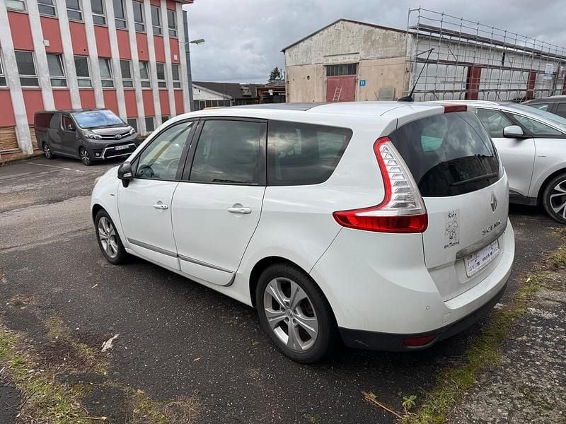 Gebraucht Renault Scénic III Bose Edition 160 PS (117 kW) 2012 Weiß Van / Kleinbus