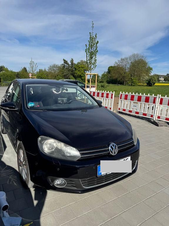 Gebraucht VW Golf VI Style 105 PS (77 kW) 2011 Schwarz Kleinwagen