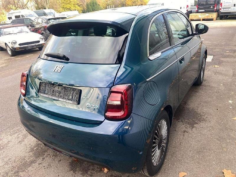 Gebraucht Fiat 500e Basis 86 kW (118 PS) 2023 Colore esterno (ozean grün) Limousine