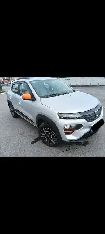Usata Dacia Spring 33 kW (45 CV) 2022 Argento Utilitaria