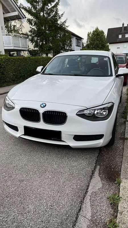 Weiß Gebraucht 2014 BMW 116 Sport Line Kleinwagen | 10.350 € (Fairer Preis) - Bild 1/4