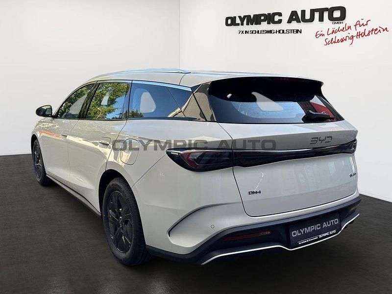 Nowe BYD Seal Boost 98 KM (72 kW) 2025 Beżowy Sedan/Limuzyna