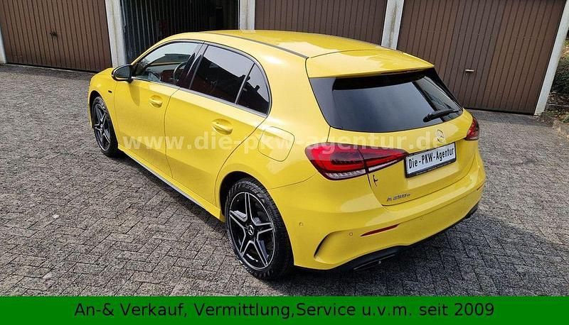 Gebraucht Mercedes A250 AMG 218 PS (160 kW) 2020 Gelb Limousine