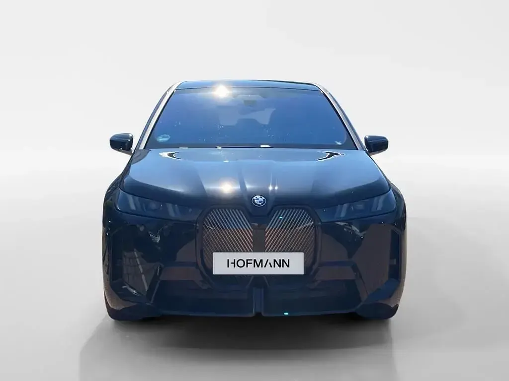 Gebraucht BMW iX M Sport 300 kW (408 PS) 2025 Saphirschwarz metallic SUV