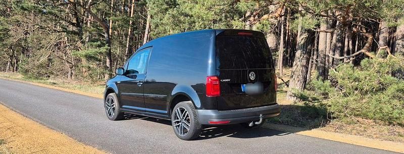 Second-hand VW Caddy 122 CP (89 kW) 2019 Argintiu Monovolum