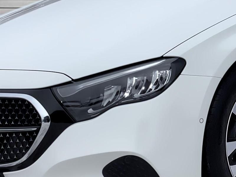 Gebraucht Mercedes E220 Avantgarde 197 PS (144 kW) 2024 Weiß Limousine